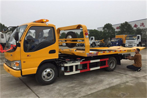 卢氏哪里有拖车服务