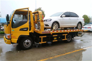 卢氏附近拖车救援24小时服务热线