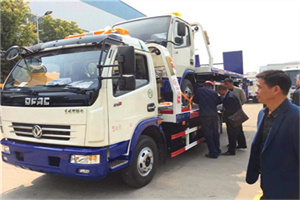 卢氏汽车道路救援拖车价格